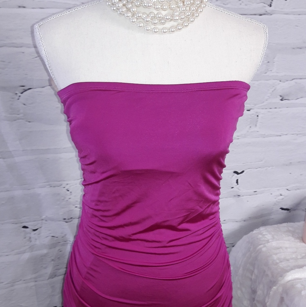 💙Speechless magenta strapless dress - Picture 2 of 6